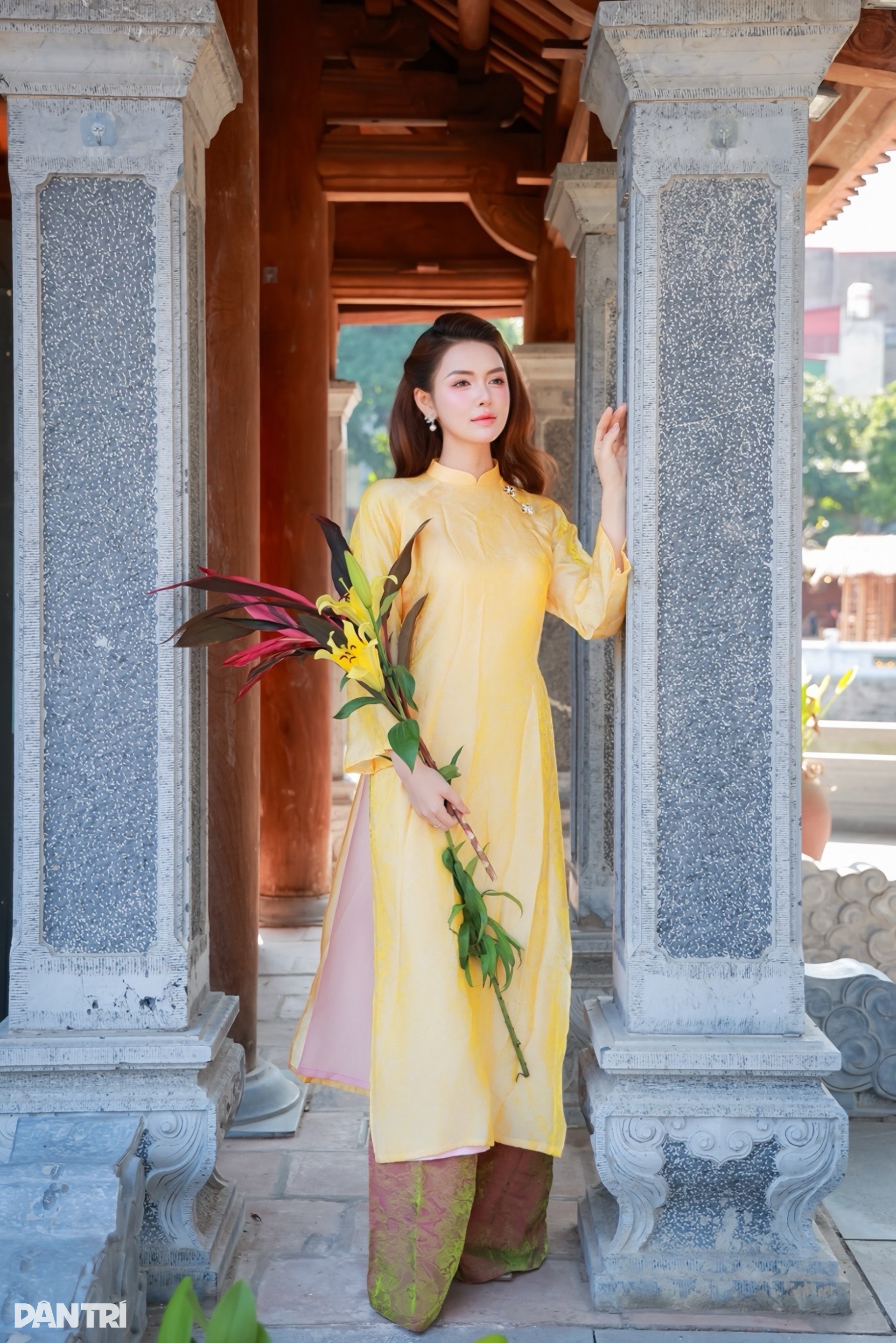 Nữ diễn viên xinh đẹp phim giờ vàng VTV gợi ý cách chọn áo dài mặc Tết 2026 - 11