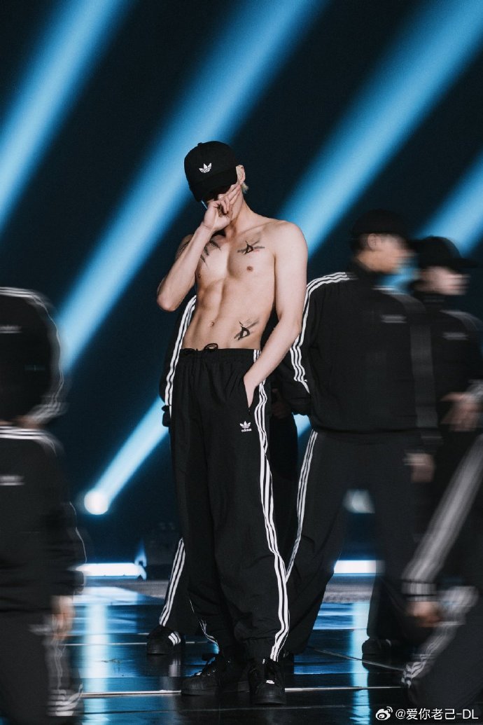 Chỉ có một từ để nói về Vương Hạc Đệ- Ảnh 2.