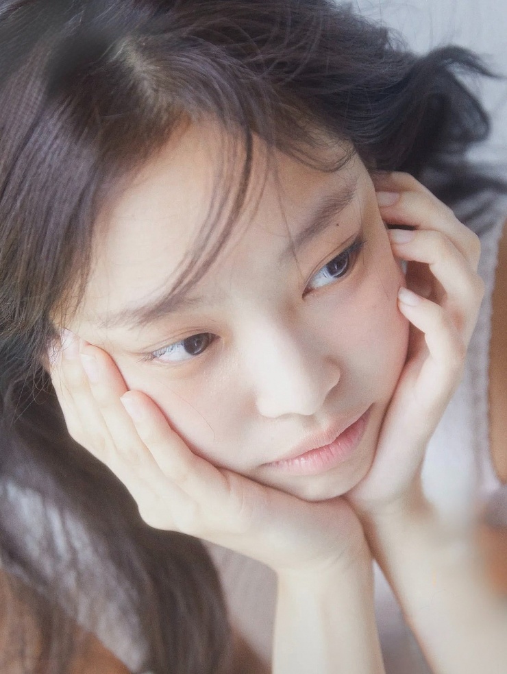 Nét trong trẻo của ca sĩ. Ảnh: X/@Jennie_Union