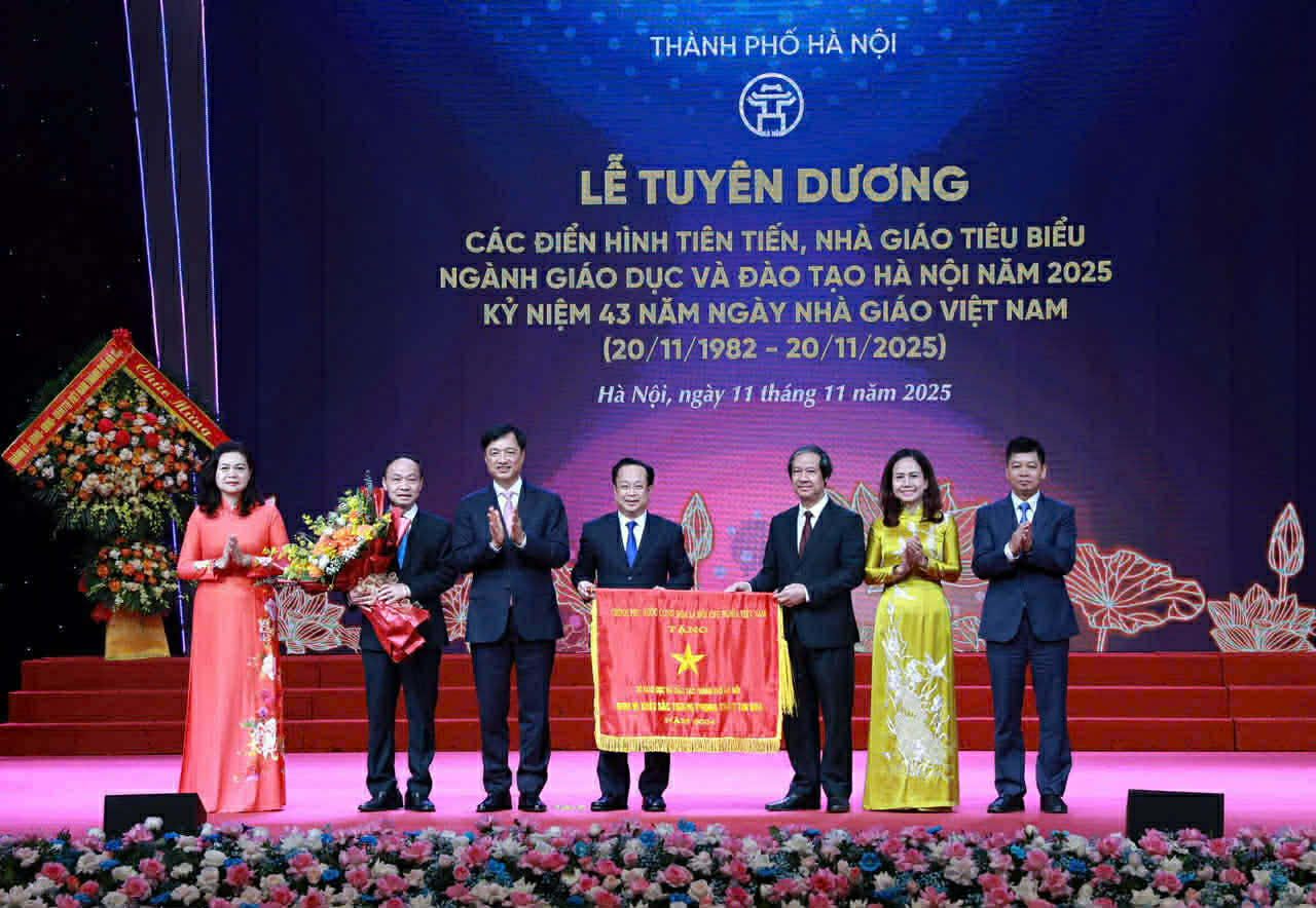 Thủ đô Hà Nội với sứ mệnh tiên phong, sẵn sàng hiện thực hóa tầm nhìn Đại hội XIV của Đảng - Ảnh 4.