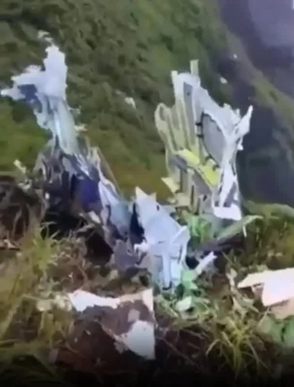 Cận cảnh hiện trường thương tâm vụ máy bay 