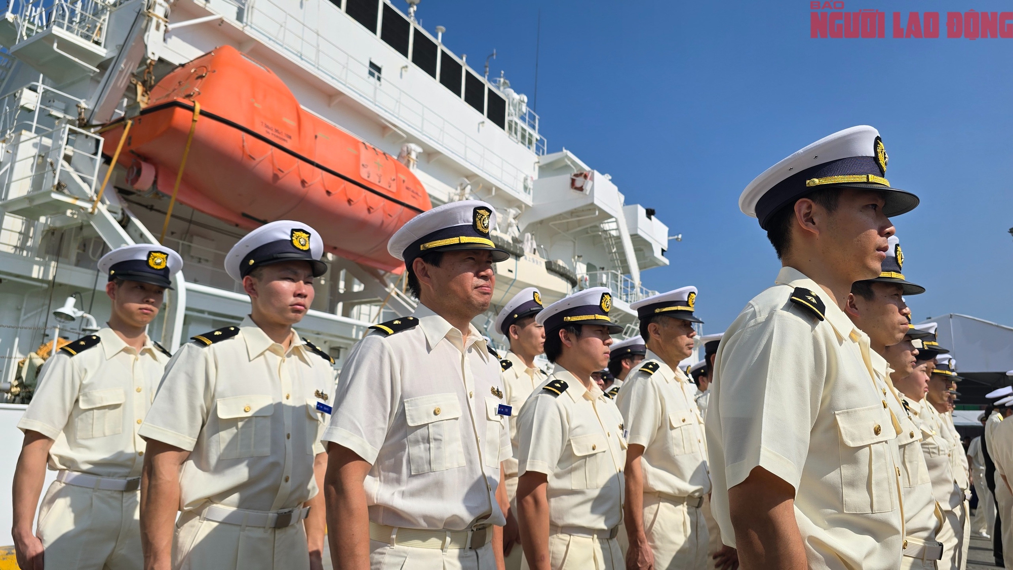 Tàu tuần tra Akitsushima của Lực lượng Bảo vệ bờ biển Nhật Bản thăm Đà Nẵng - Ảnh 10.