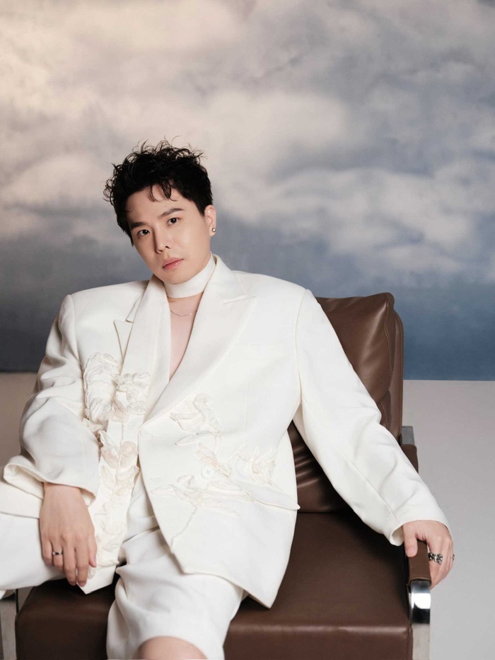 Hoa hậu Thanh Thuỷ lộ bằng chứng đang hẹn hò Trịnh Thăng Bình?