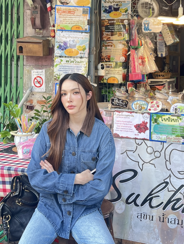 Phối đồ denim đồng điệu cho phong cách thời thượng mỗi ngày- Ảnh 7.