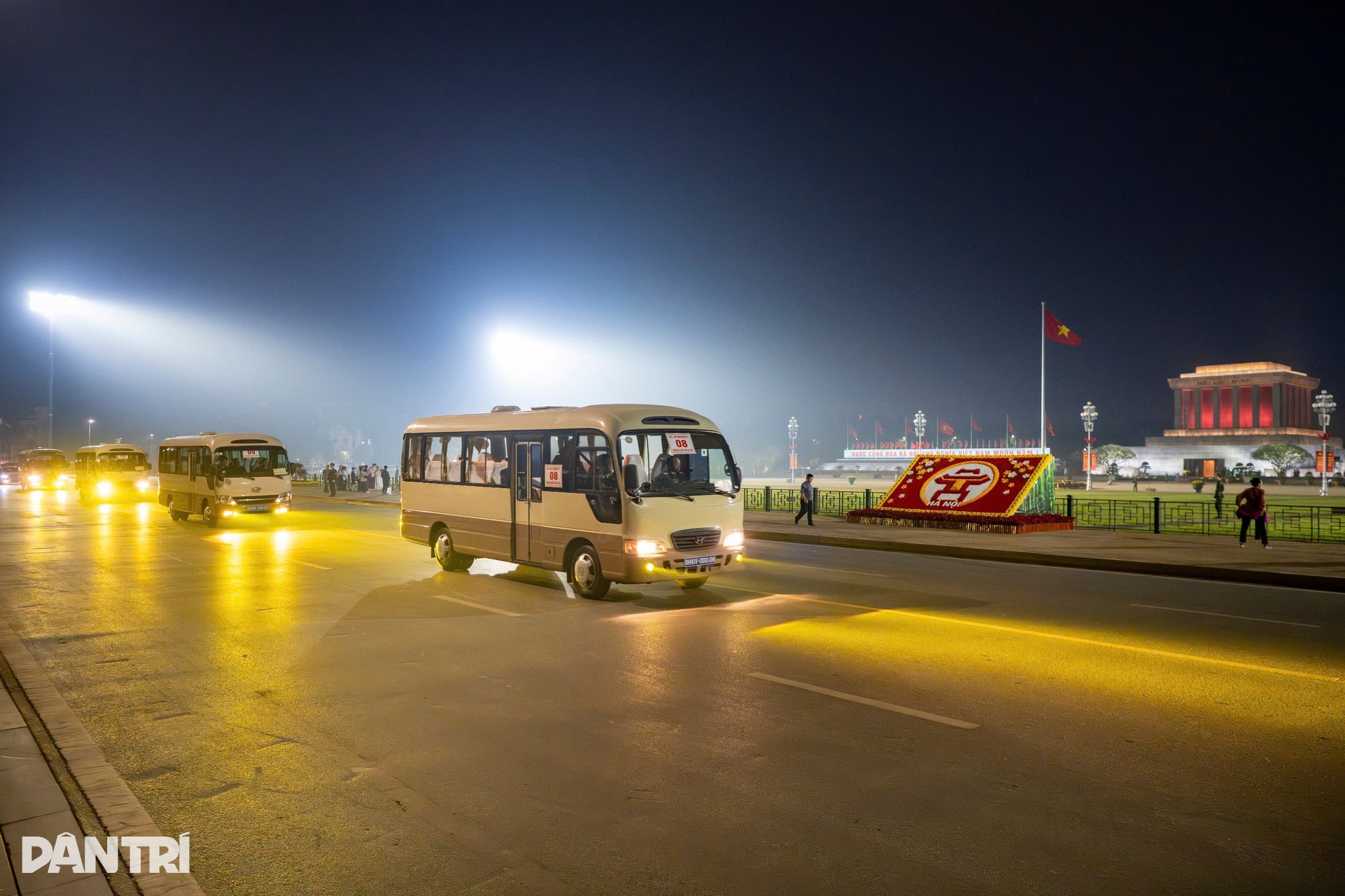 Đoàn xe đại biểu Đại hội XIV di chuyển trang nghiêm giữa lòng Hà Nội - 5