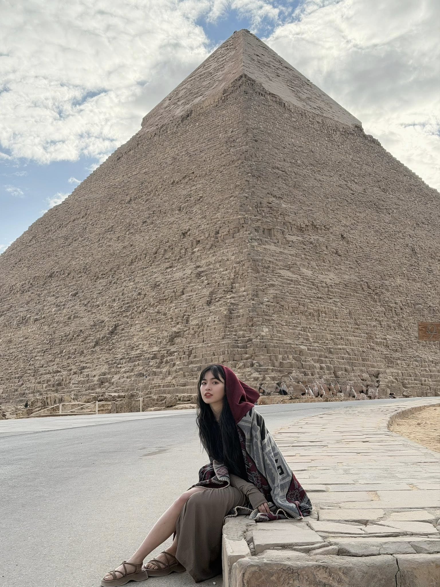 Nàng thơ Việt tốn 100 triệu đồng sang Ai Cập nhưng lại bị cấm cửa vào Kim Tự Tháp chỉ vì một lỗi sơ đẳng đến khó tin- Ảnh 2.