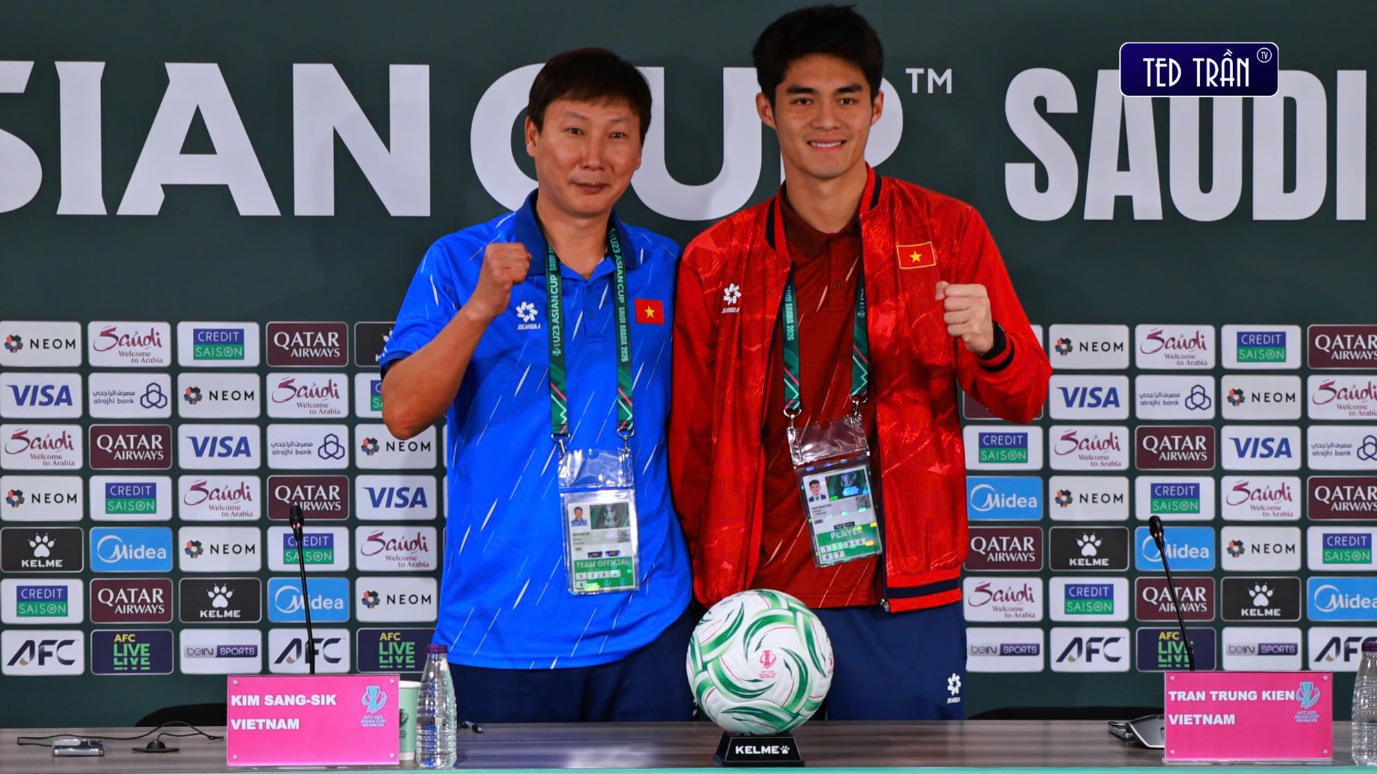 Báo Trung Quốc khuyên đội nhà chơi bóng bổng vì cao hơn U.23 Việt Nam: Thầy Kim đã có cách!
- Ảnh 2.