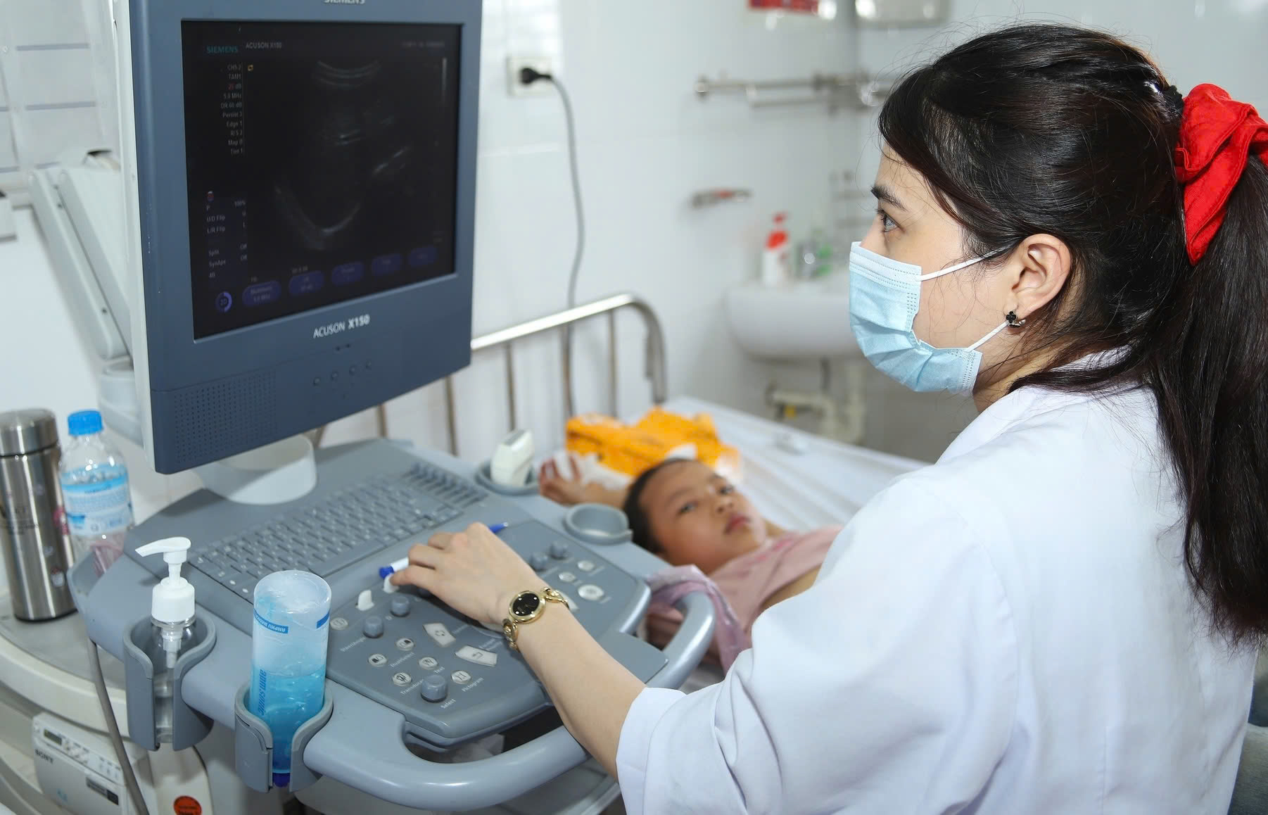 Mong chờ những đột phá mạnh mẽ hơn - Ảnh 2.