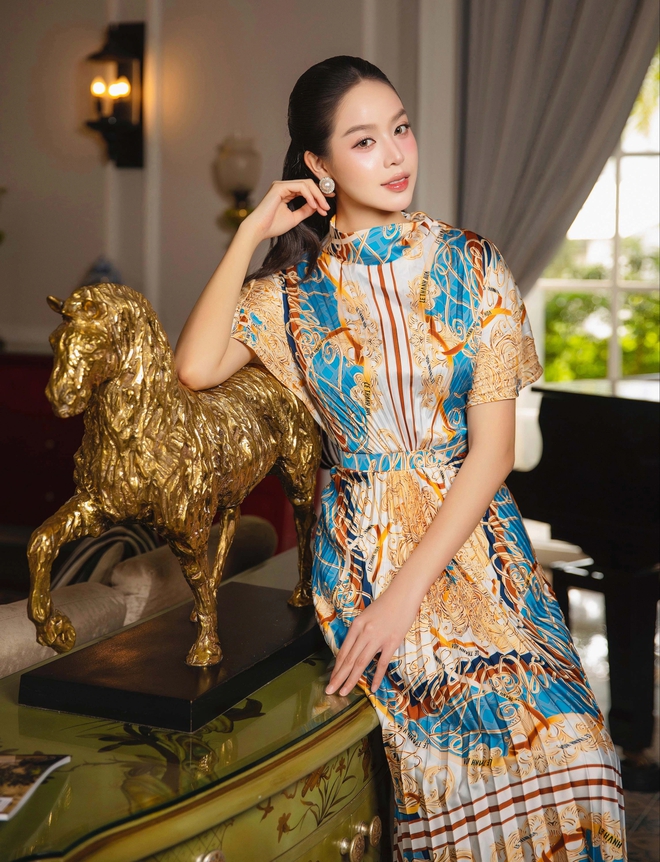 Lên đồ dự tiệc những ngày cuối năm đẹp xuất sắc, thu hút mọi ánh nhìn- Ảnh 10.