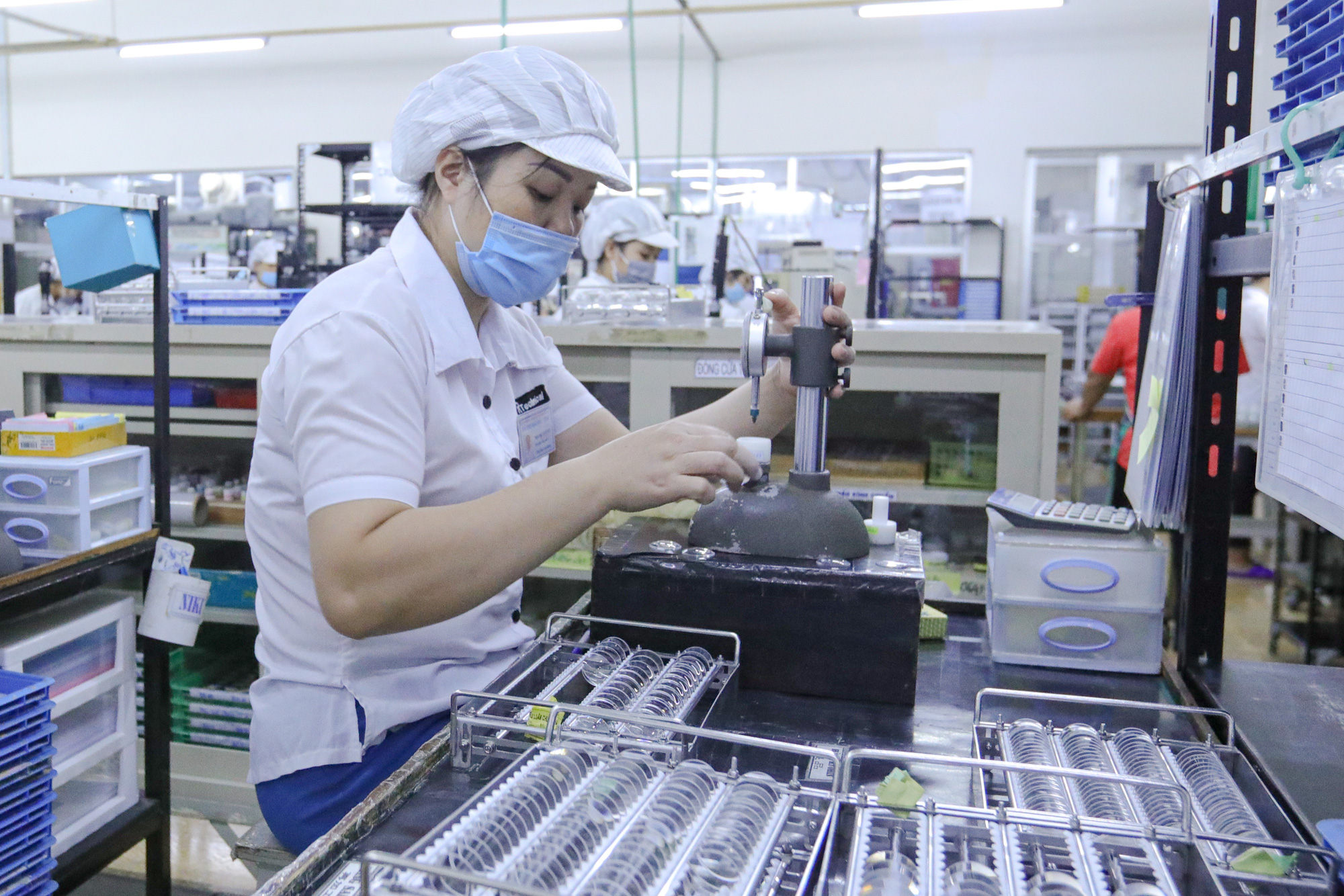 công nhân - Ảnh 2.