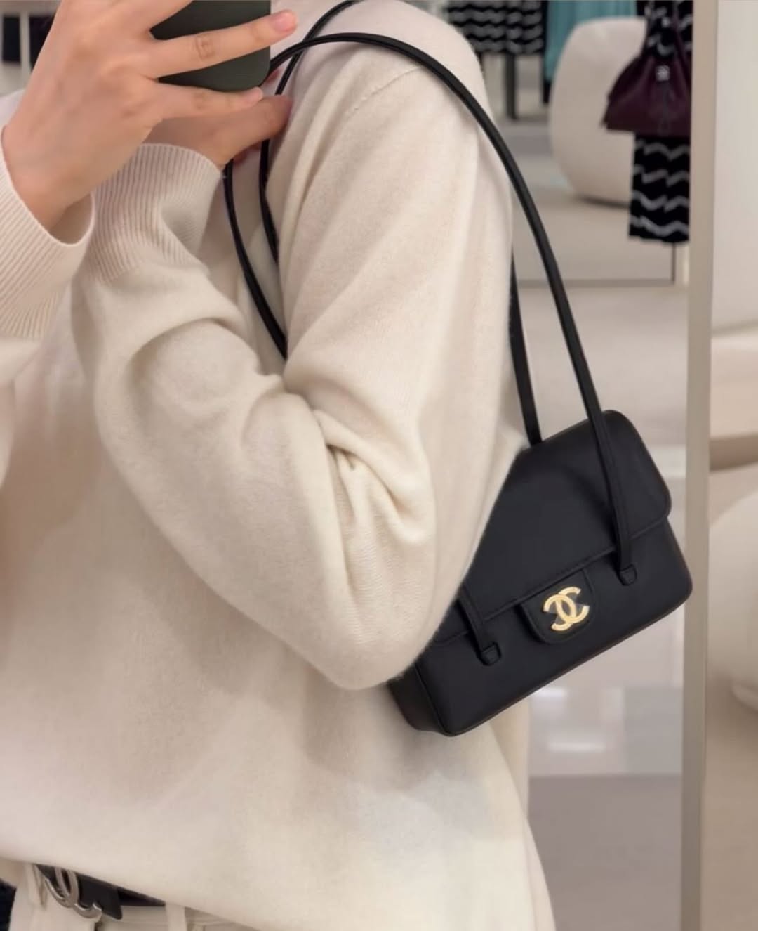 Túi mới của Chanel lại khiến dân tình muốn tiêu cả trăm triệu- Ảnh 21.