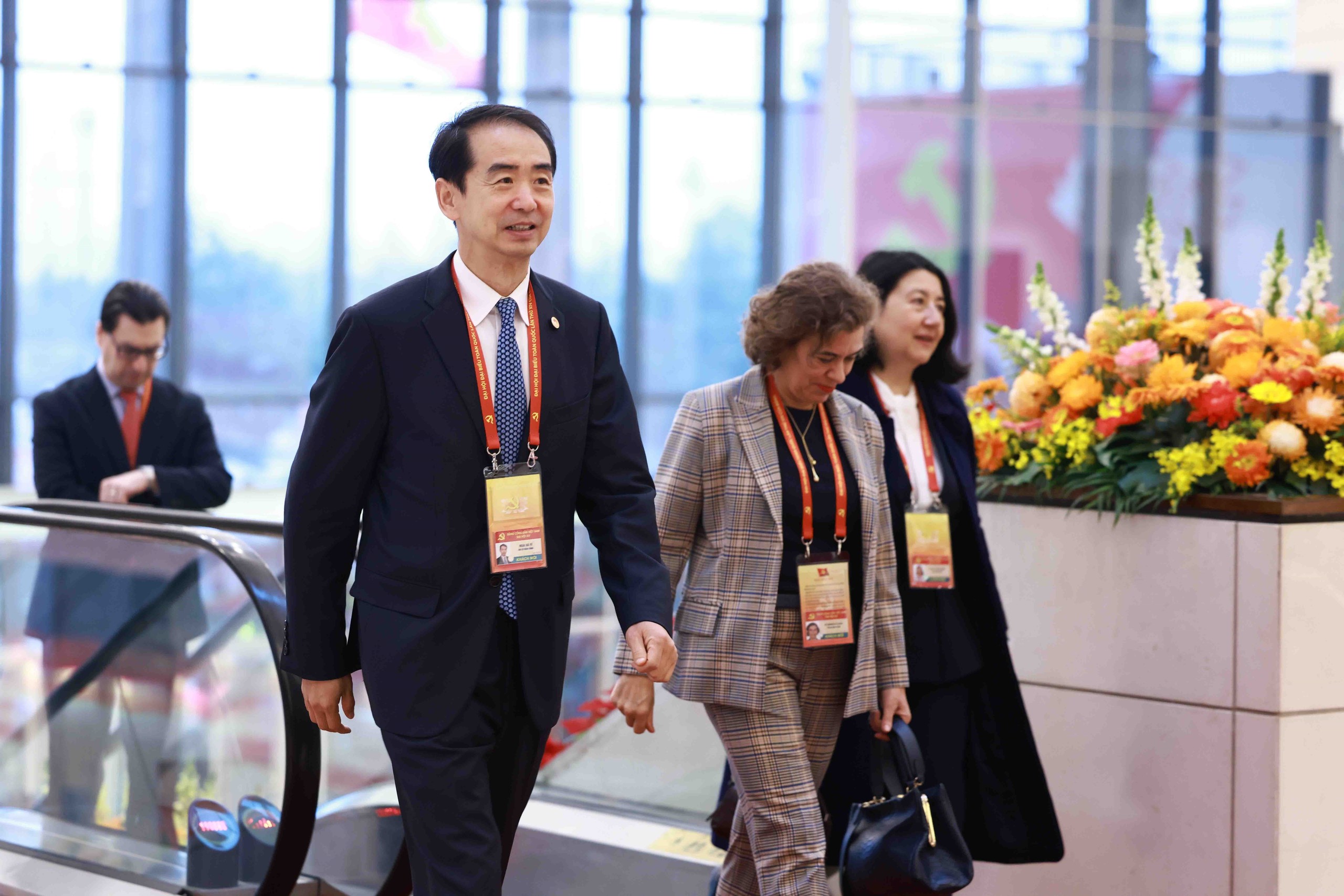 Các Mẹ Việt Nam Anh hùng, khách quốc tế dự khai mạc Đại hội XIV của Đảng - Ảnh 4.