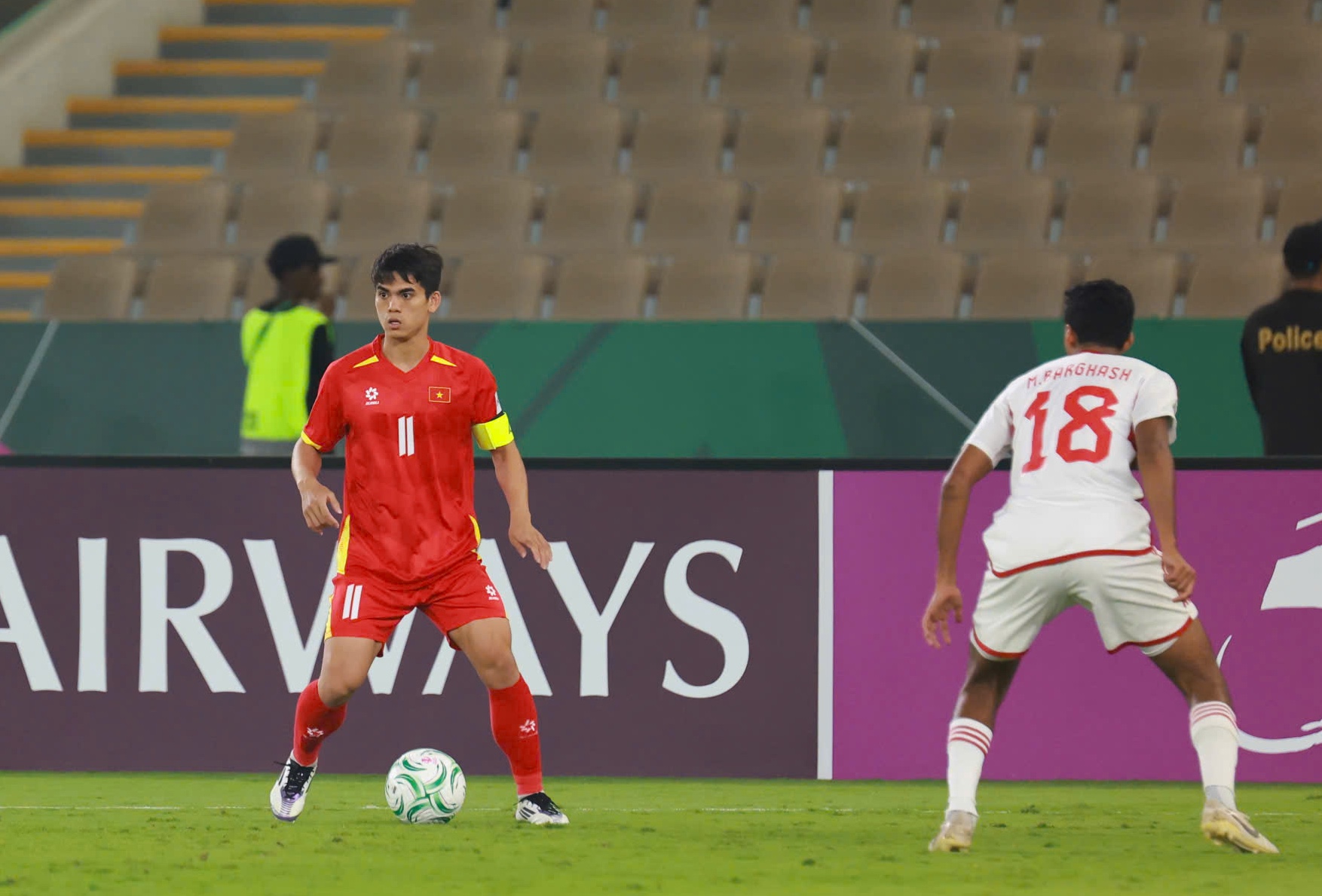 ‘Chơi một chạm thăng hoa, U.23 Việt Nam sẽ vắt kiệt sức U.23 Trung Quốc để vào chung kết’- Ảnh 2.