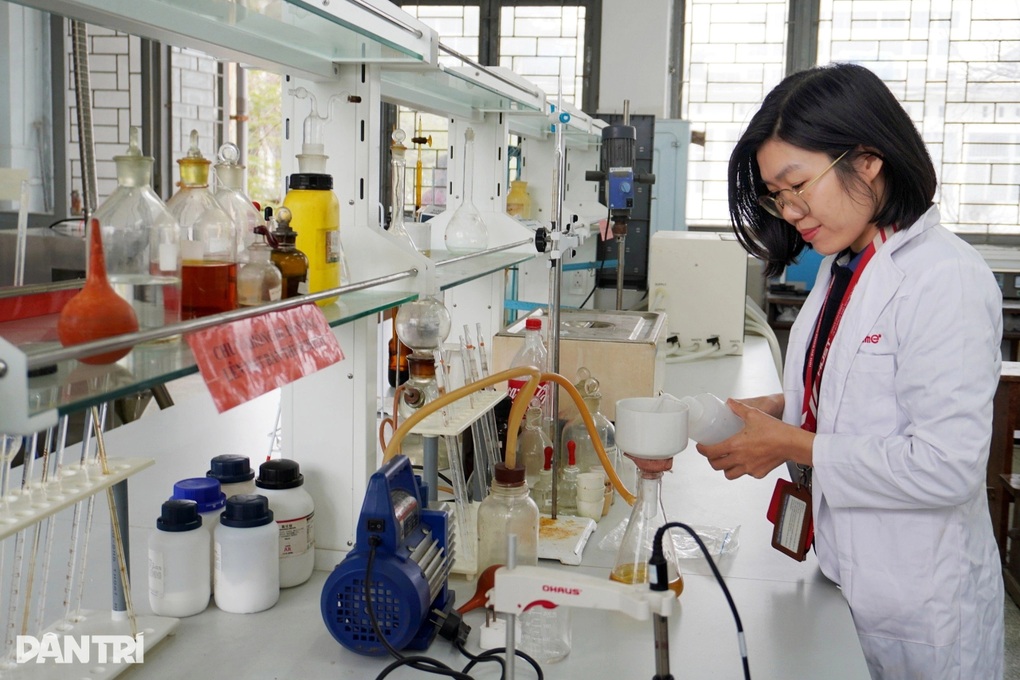 Nghi nhiễm độc chì do dùng bình giữ nhiệt suốt 20 năm: Chuyên gia nói gì? - 2