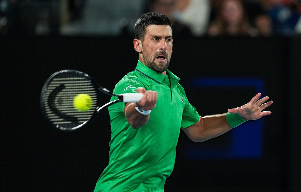 Djokovic cán mốc 100 chiến thắng tại Australian Open - 2