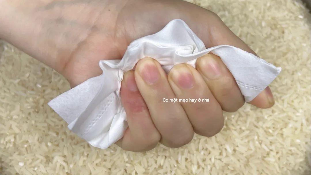 Ăn cơm suốt 30 năm, tôi biết 4 mẹo phân biệt gạo cũ - gạo mới: Gian thương không còn cửa lừa- Ảnh 4.