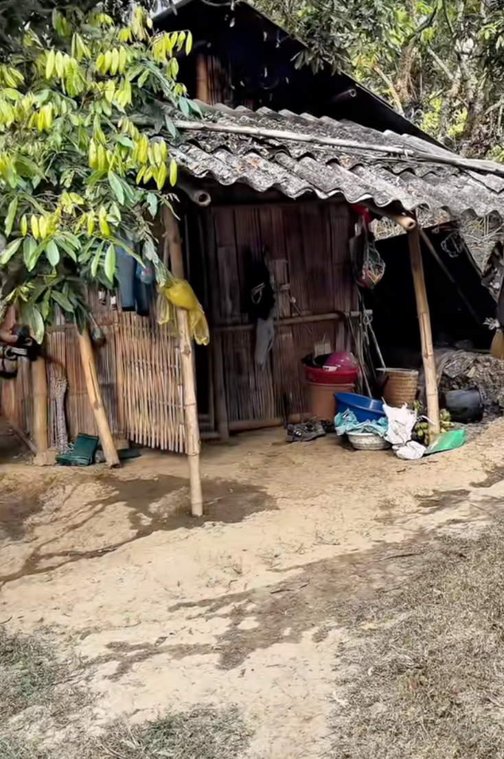 Sốc nhất MXH hôm nay: Cụ ông đi 1000km để gặp bạn gái quen trên mạng, quyết đón về làm vợ chỉ sau 2 ngày 