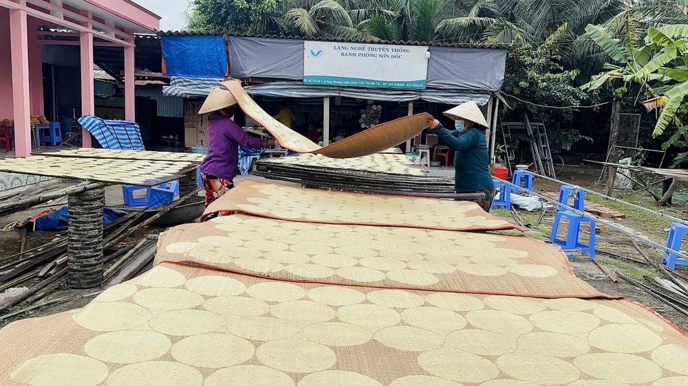 Bánh phồng Sơn Đốc,vĩnh long,làng nghề,mùa tết,bánh phồng