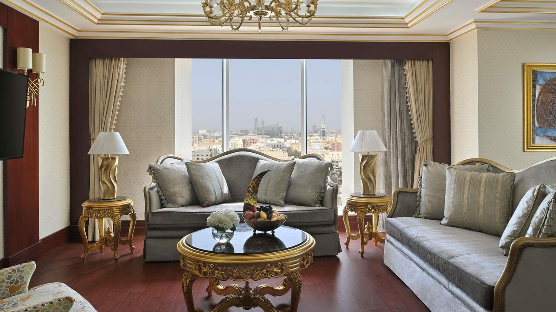 Bên trong khách sạn 5 sao nơi U23 Việt Nam chọn làm “đại bản doanh” - 2