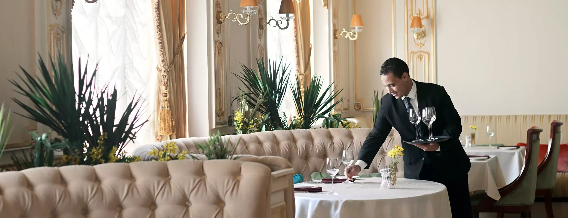 Bên trong khách sạn 5 sao nơi U23 Việt Nam chọn làm “đại bản doanh” - 7