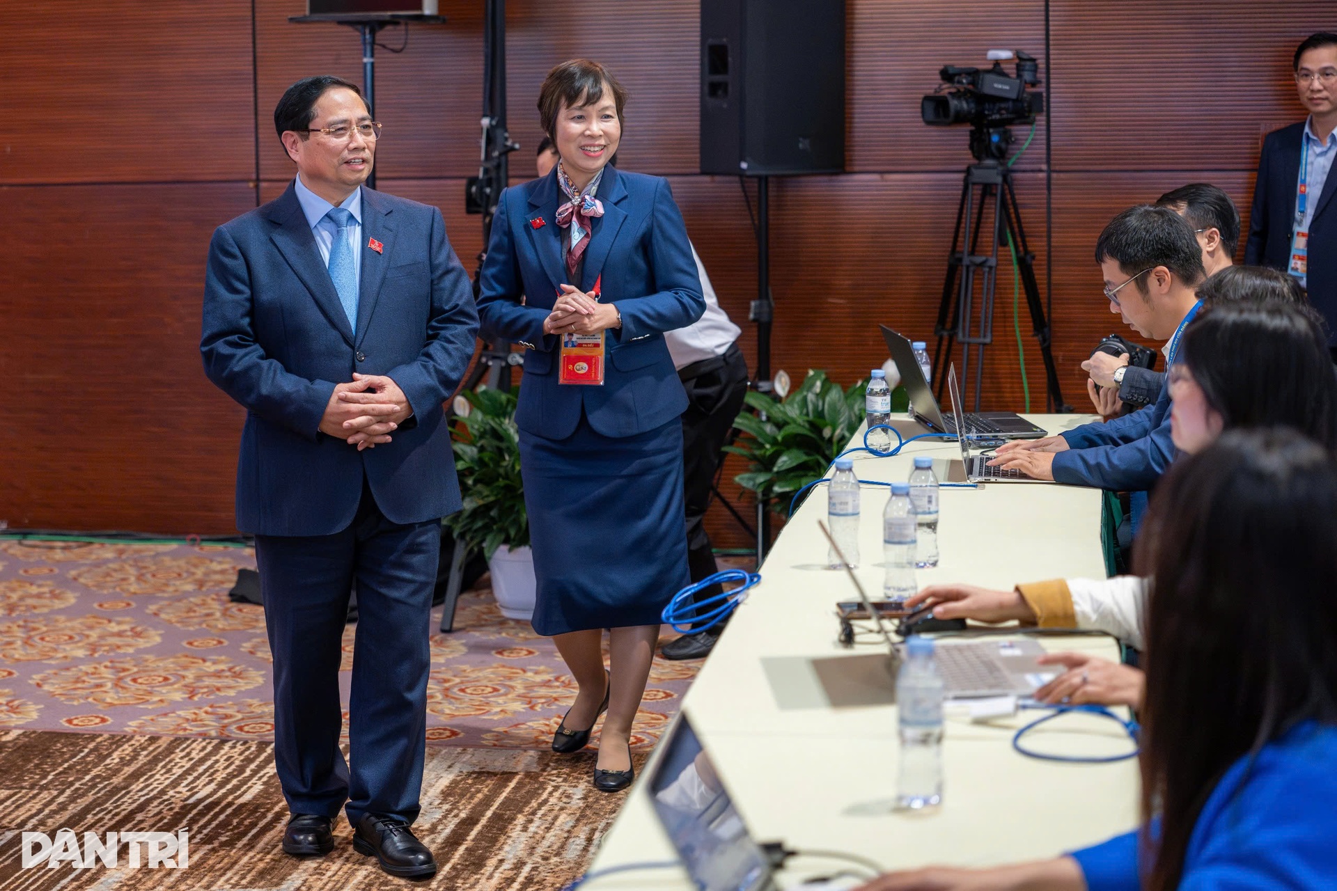 Thủ tướng thăm Trung tâm Báo chí phục vụ Đại hội XIV của Đảng - 2