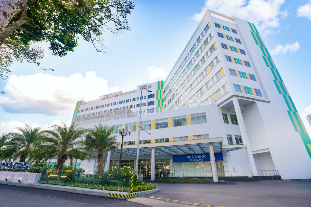 Vinmec Cần Thơ phẫu thuật thành công ca sa sinh dục phức tạp ở bệnh nhân cao tuổi - 2