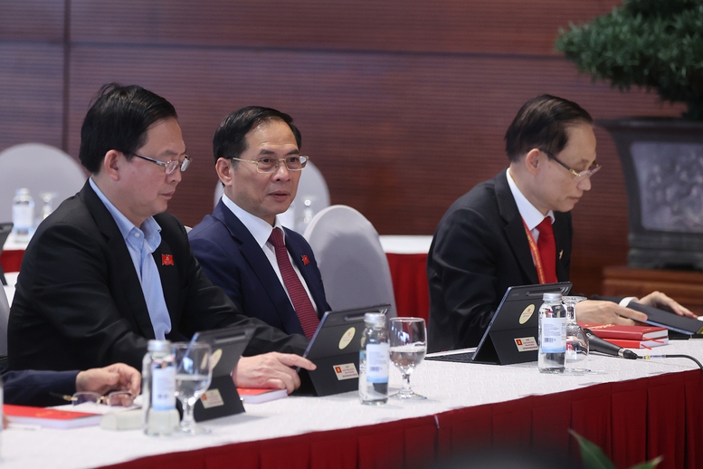 Thảo luận tại Đại hội XIV, Thủ tướng Phạm Minh Chính nhấn mạnh quyết tâm tăng trưởng hai con số - Ảnh 6.