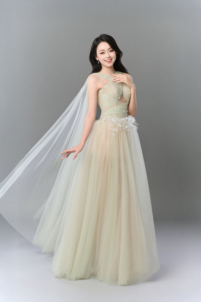 Dù chưa có những thành tích quá nổi bật, nhưng Thuỳ Dung luôn nỗ lực hoàn thiện bản thân từng ngày. Với cô, hành trình cố gắng và những trải nghiệm tích lũy được chính là điều quý giá nhất.Dự định gần nhất của Thuỳ Dung là dành toàn bộ tâm huyết cho hành trình tại cuộc thi cô đang tham gia, để trưởng thành hơn và lan tỏa những giá trị tích cực đến mọi người.