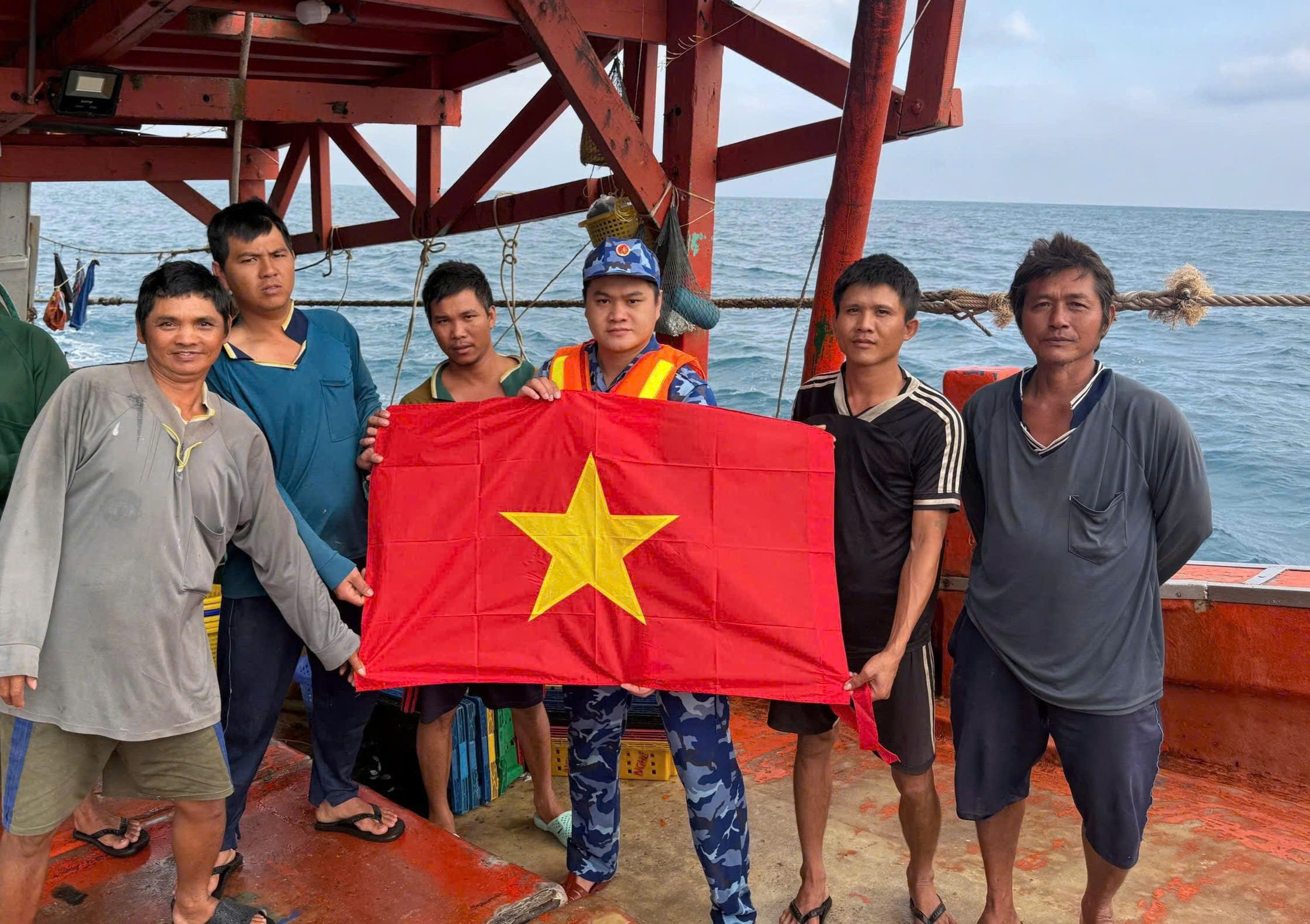 Cảnh sát biển hướng về Đại hội XIV - Ảnh 4.