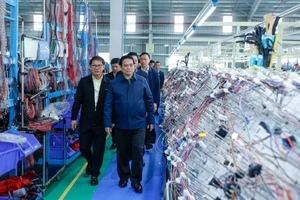 Đột phá thể chế, tạo 'luật chơi' cạnh tranh minh bạch