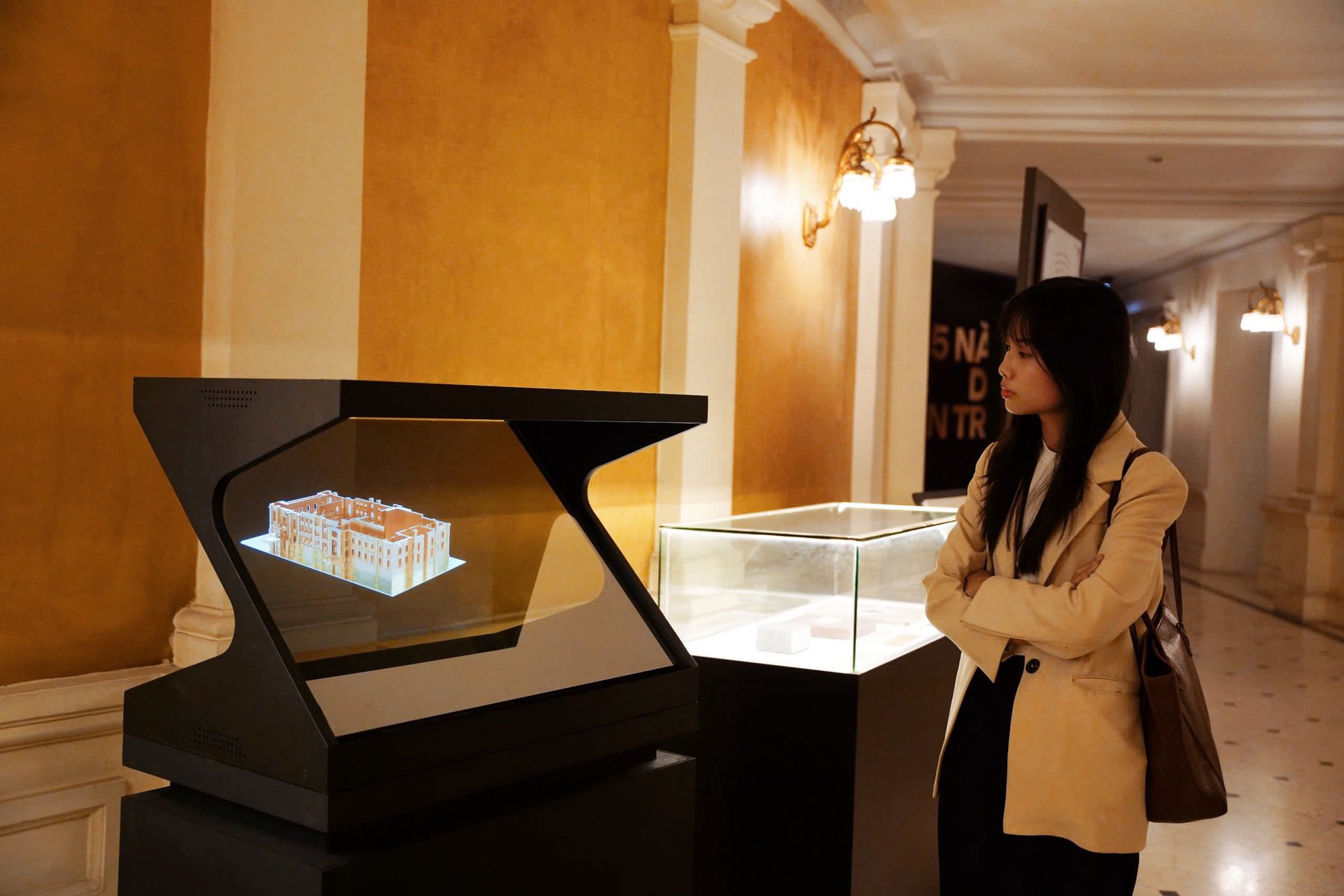 Chỉ còn 11 ngày để vào thăm Nhà Hát Lớn trước khi đóng cửa, nhưng lại là thời điểm trải nghiệm tuyệt vời nhất- Ảnh 4.