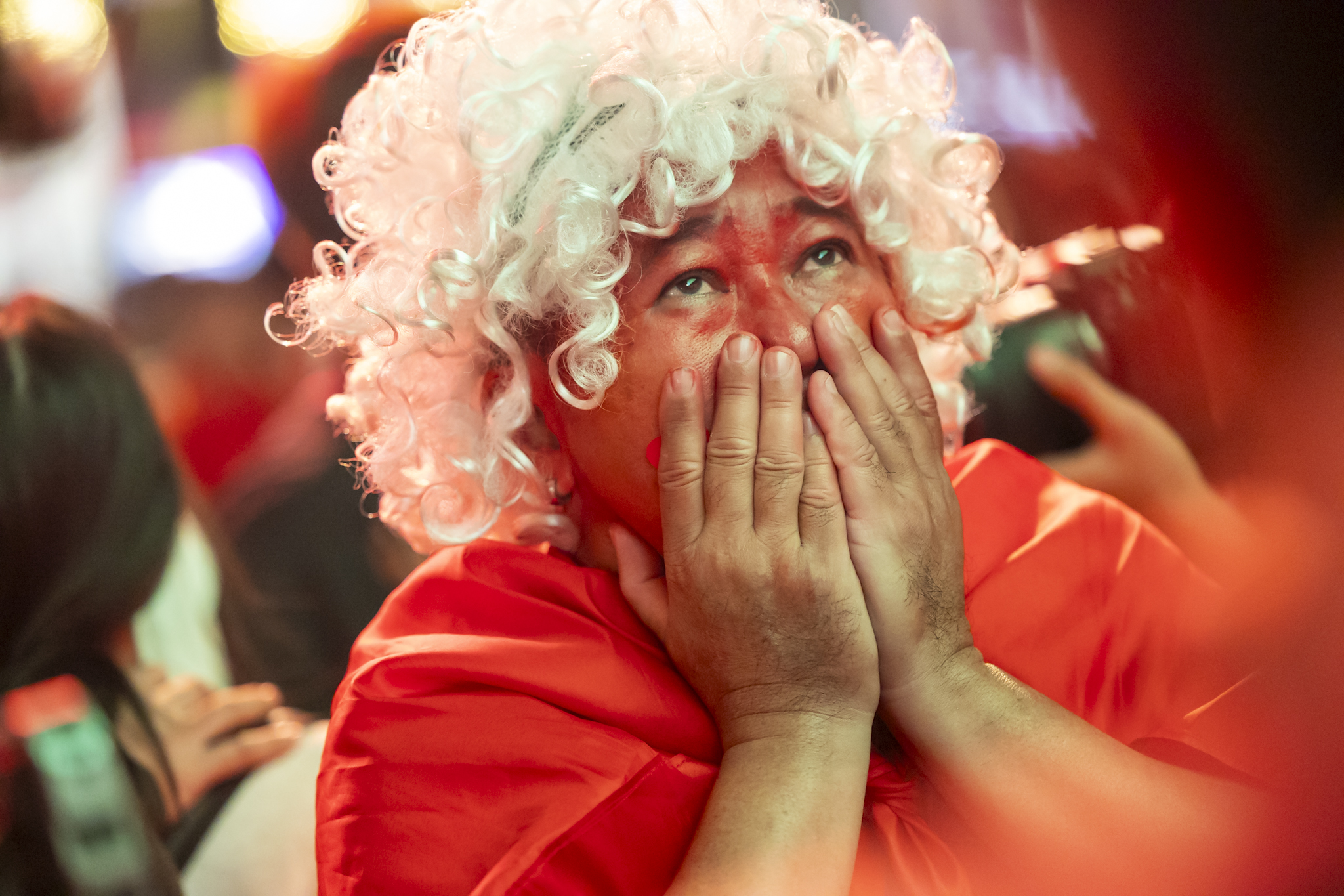 Nước mắt của cổ động viên khi U23 Việt Nam nhận thất bại cay đắng- Ảnh 6.