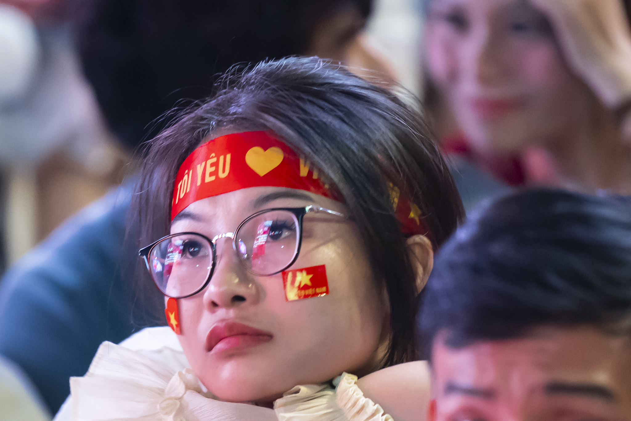 Nước mắt của cổ động viên khi U23 Việt Nam nhận thất bại cay đắng- Ảnh 25.