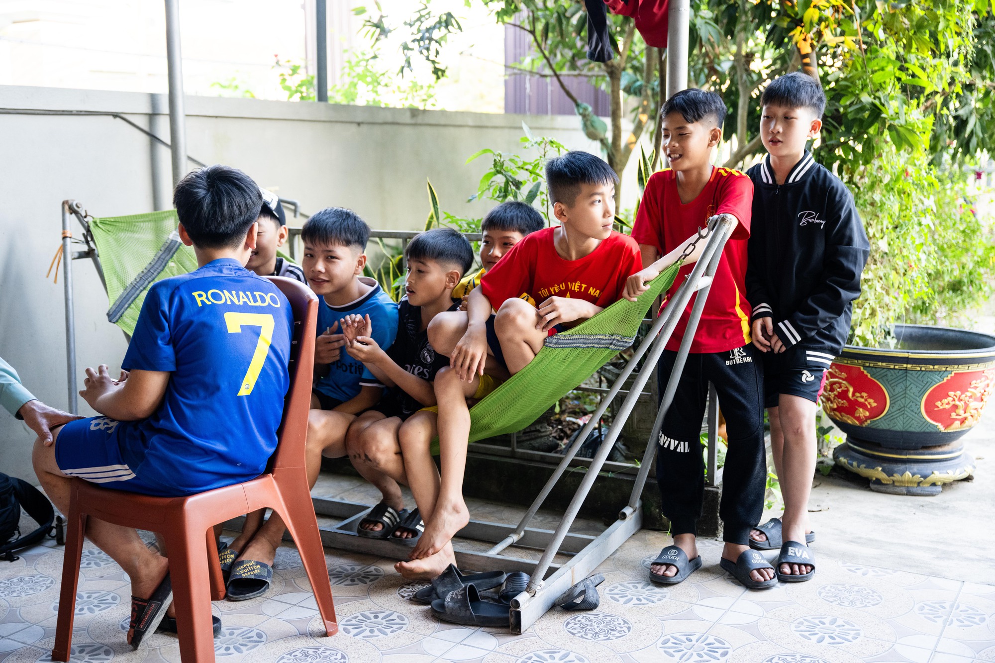 Về nhà Đình Bắc trước giờ bóng lăn- Ảnh 5.