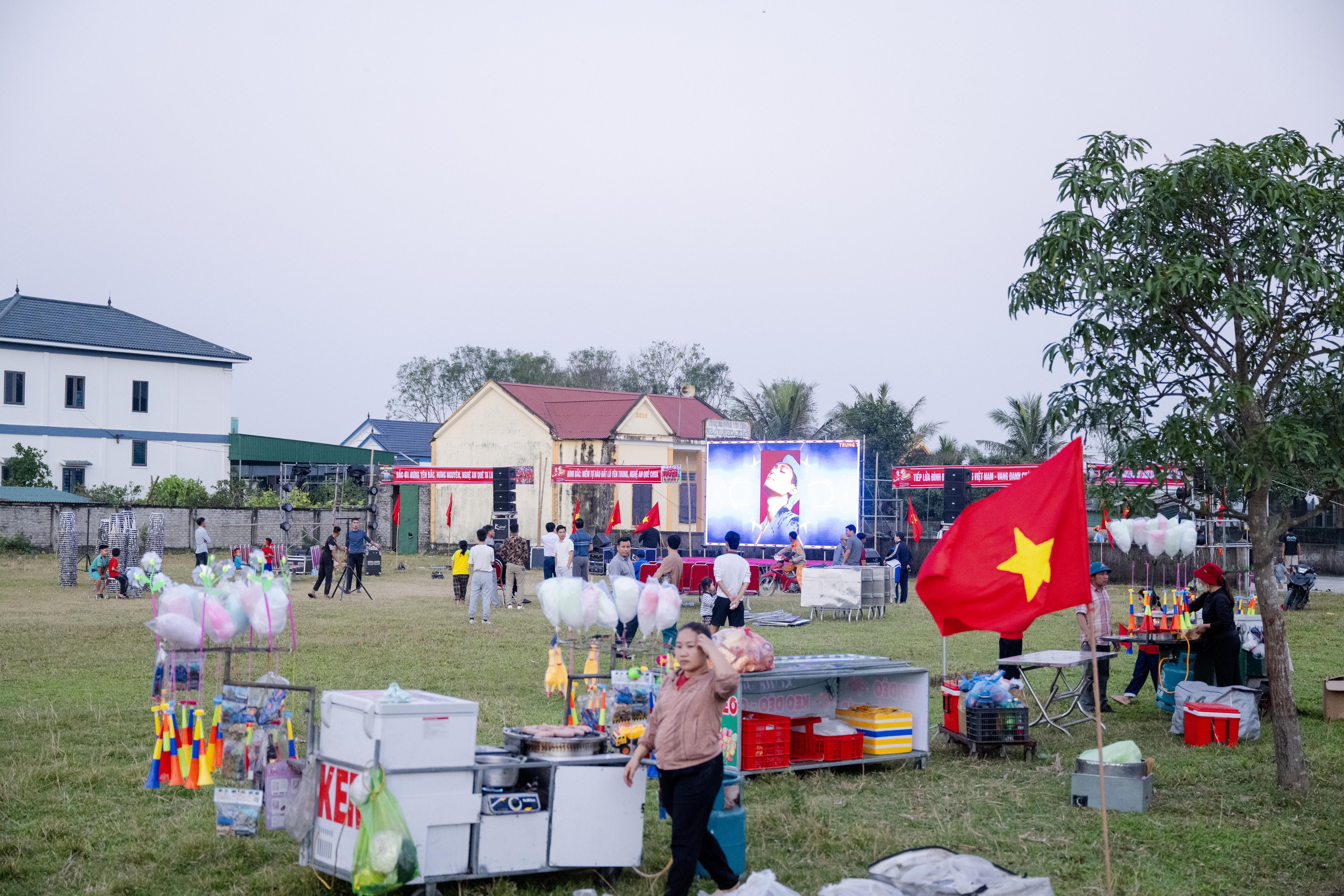 Về nhà Đình Bắc trước giờ bóng lăn- Ảnh 11.