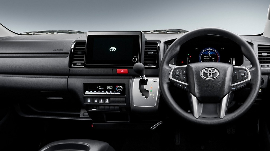 Toyota kiên trì nâng cấp một mẫu xe van suốt 22 năm, không ra thế hệ mới - 2