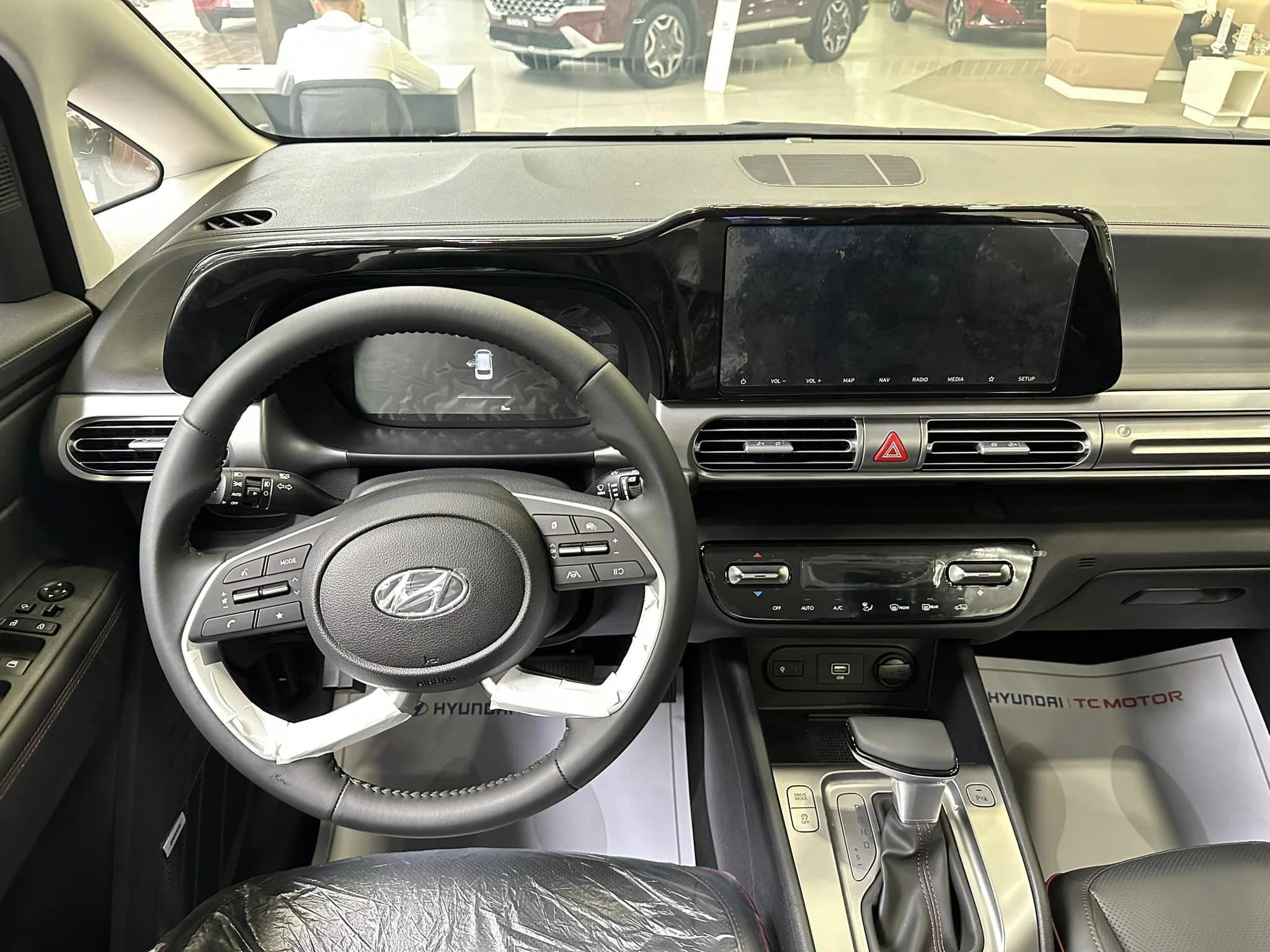 Xe gia đình 7 chỗ Hyundai Stargazer lại 'dò đáy', giá thực tế sát 400 triệu đồng - Ảnh 2.