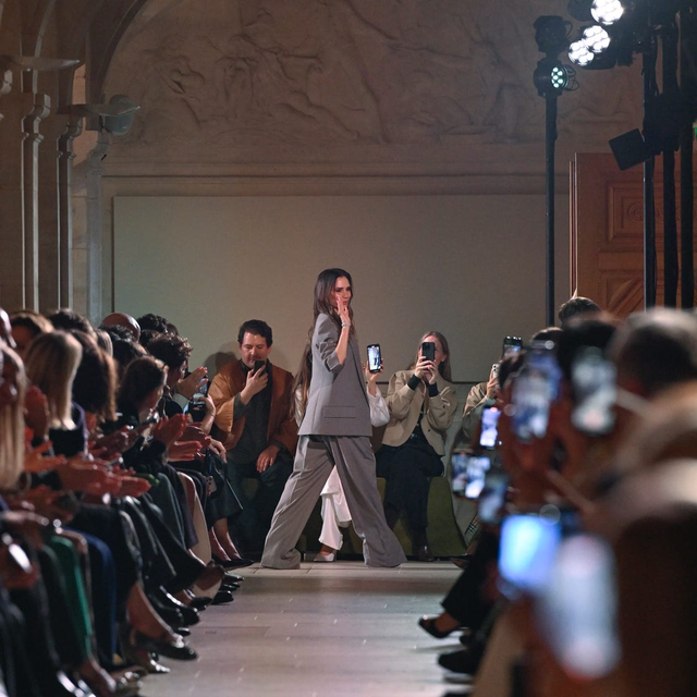 Victoria Beckham nghèo hơn đằng thông gia bao nhiêu mà bị con trai thẳng thừng tạt nước lạnh?- Ảnh 4.