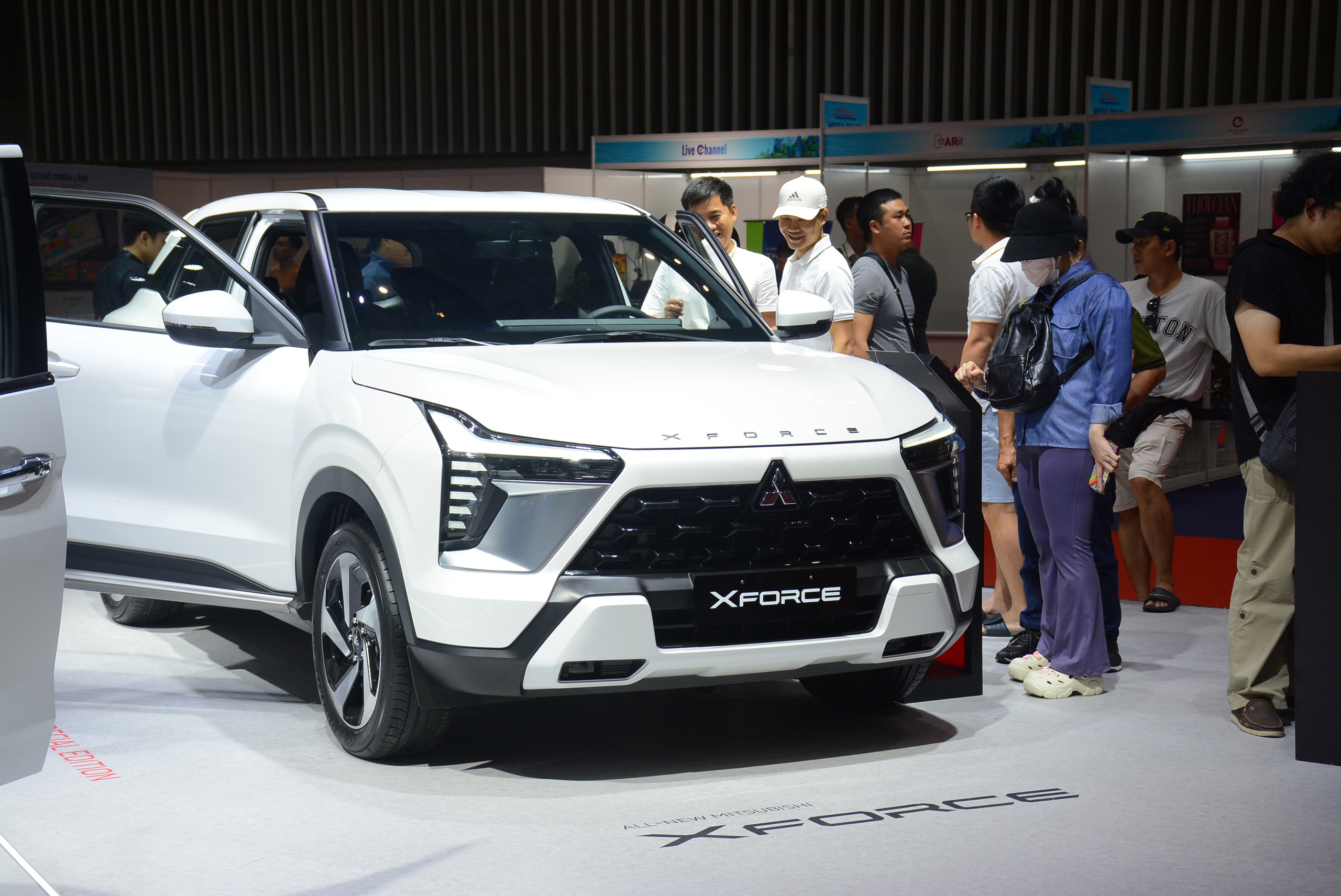 5 ô tô nhập khẩu bán chạy nhất Việt Nam năm 2025   - Ảnh 3.