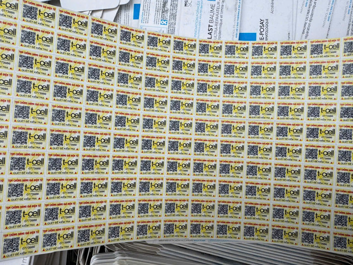 Thủ đoạn của đường dây biến mỹ phẩm giả thành 'hàng xách tay'- Ảnh 3.