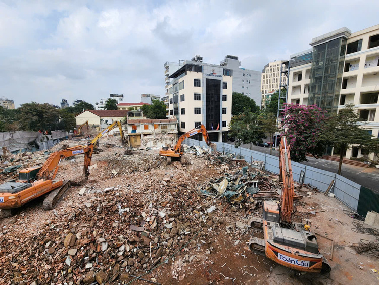 1768967514 405 Thao do cong trinh ben Ho Guom