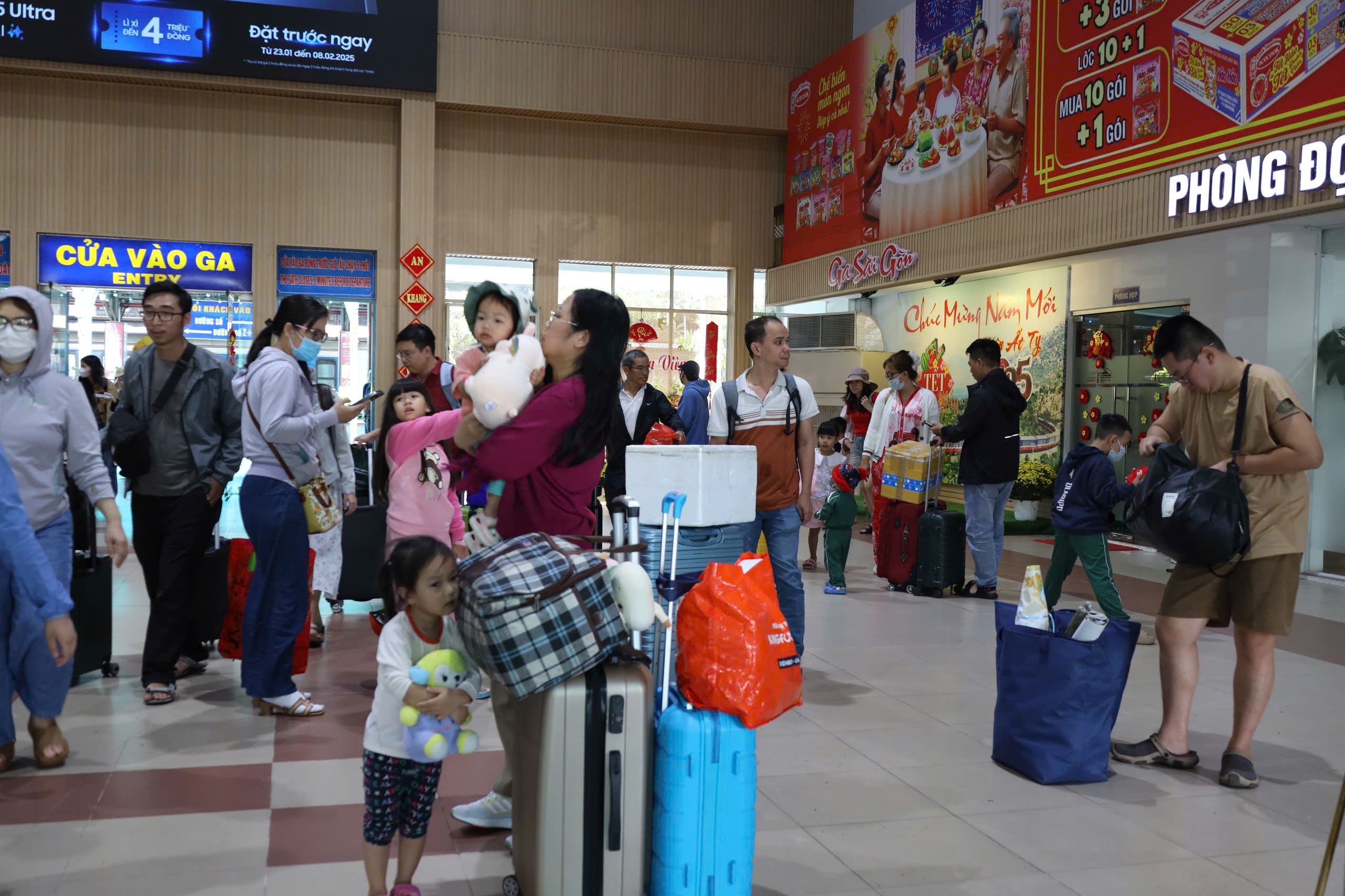 Hơn 900 chuyến tàu phục vụ cao điểm Tết Bính Ngọ 2026 - Ảnh 3.