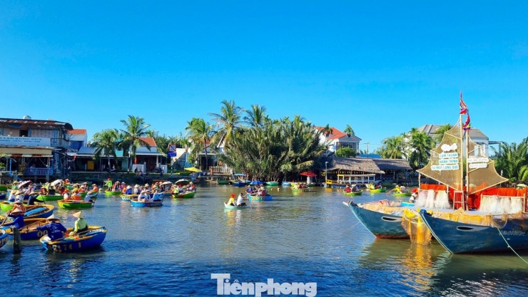 Tháng 9/2025 Tạp chí Forbes của Mỹ công bố danh sách 50 làng đẹp nhất thế giới, trong đó làng Cẩm Thanh xếp thứ 20.