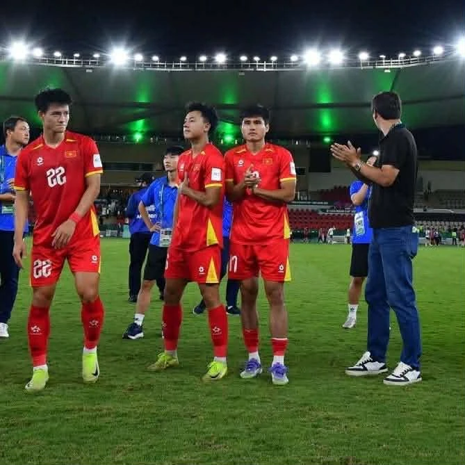 truyen-thong-han-quoc-noi-ro-phep-mau-kim-sang-sik-tat-ngam-u-23-viet-nam-vo-tran (4).jpg