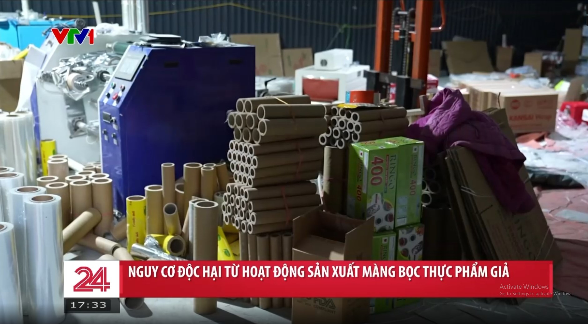 Phát hiện cơ sở sản xuất màng bọc thực phẩm giả chứa chất cấm ở Hà Nội: Cảnh báo nguy cơ gây dậy thì sớm ở nữ giới và vô sinh ở nam giới- Ảnh 3.