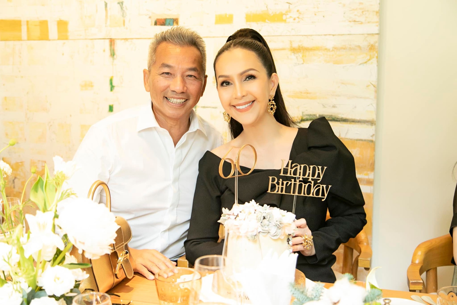 Nữ hoàng ảnh lịch Diễm My: Hôn nhân 32 năm kín tiếng bên chồng doanh nhân - 10