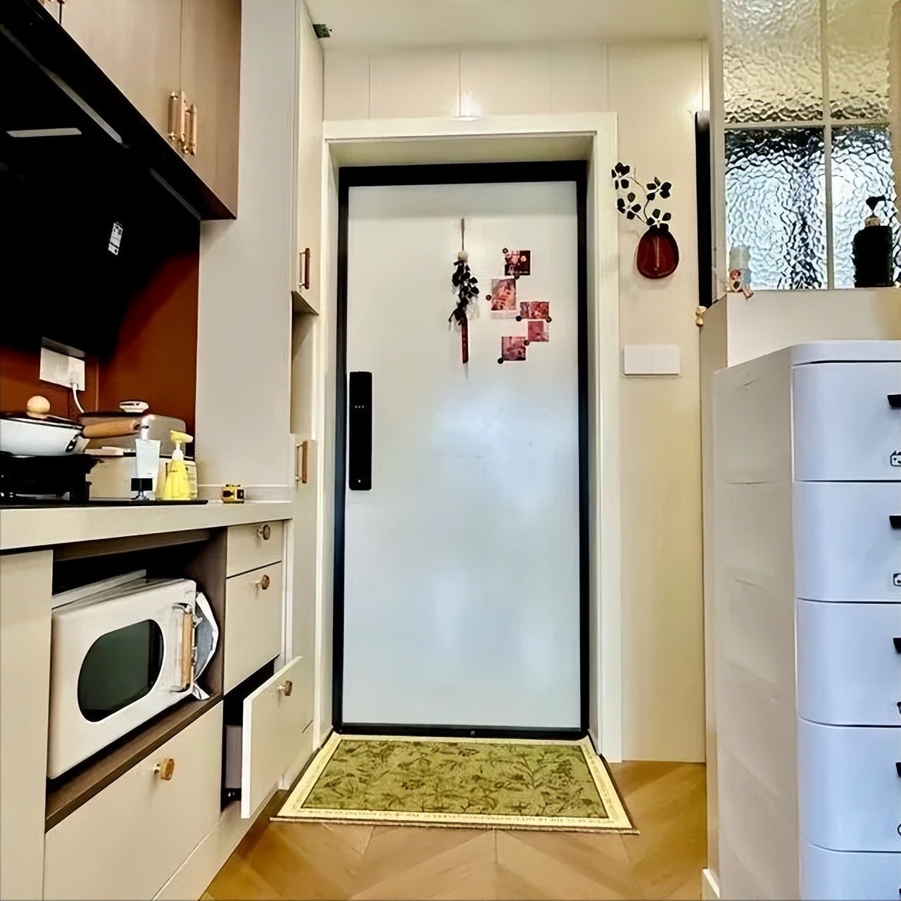 Thề chết không ở nhà thuê: Cô gái dồn tiền mua căn hộ nhỏ, quyết theo đuổi lối sống 