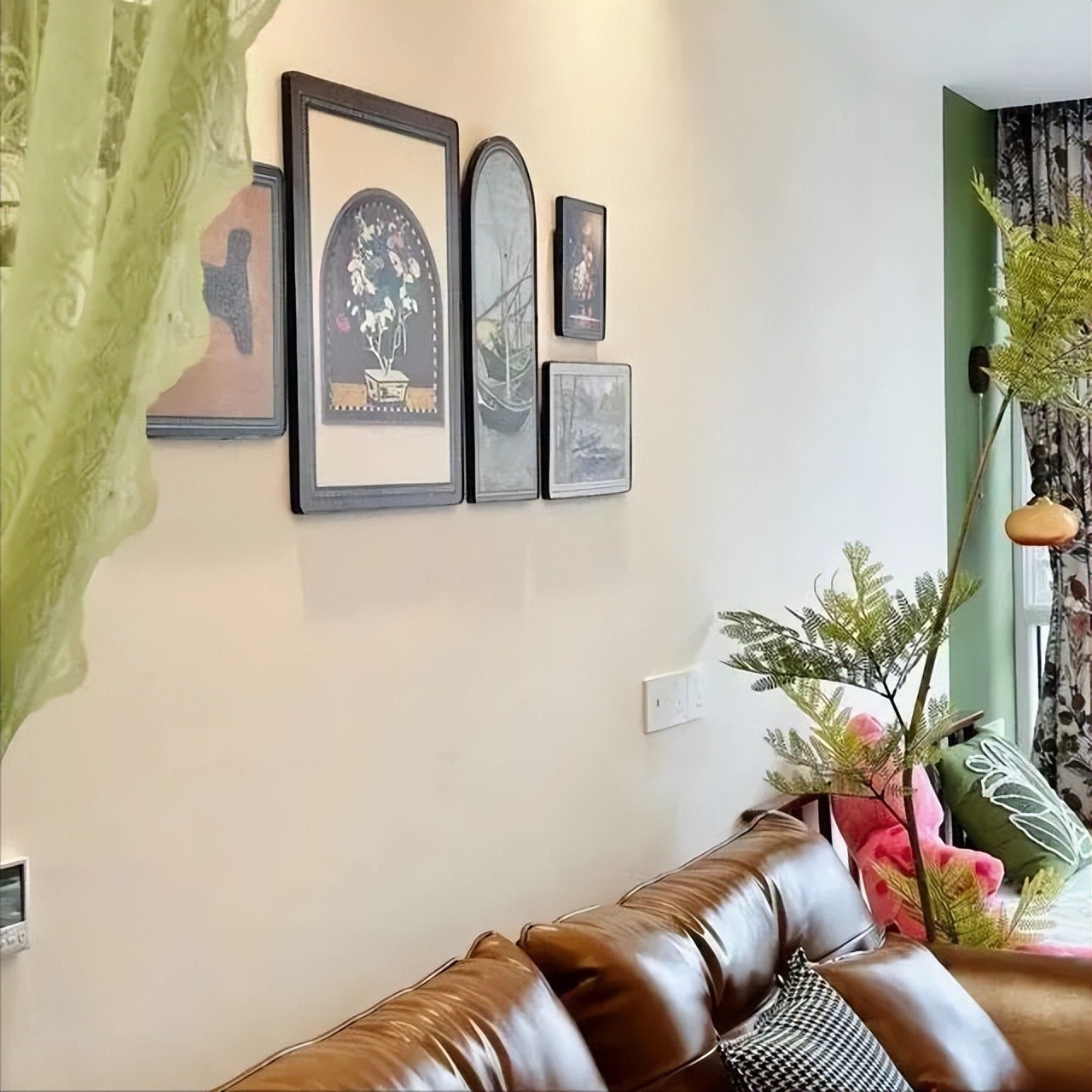 Thề chết không ở nhà thuê: Cô gái dồn tiền mua căn hộ nhỏ, quyết theo đuổi lối sống 