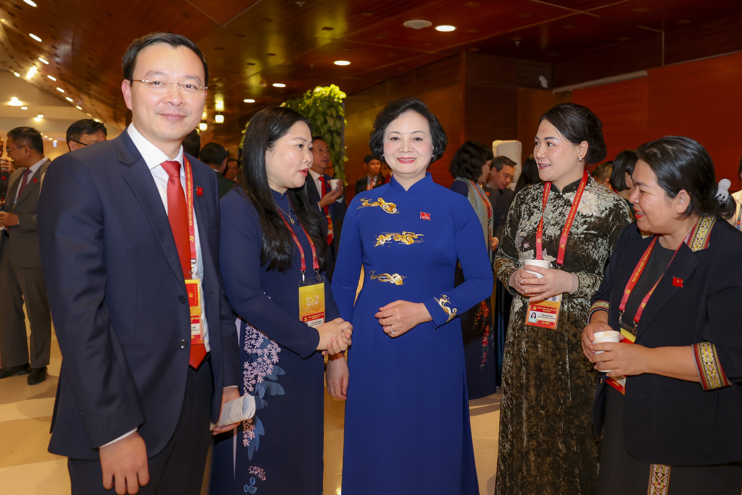 Toàn cảnh phiên thảo luận sôi nổi, hiệu quả về các văn kiện Đại hội XIV của Đảng - Ảnh 6.