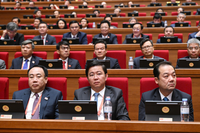 Hai Thứ trưởng Bộ Khoa học và Công nghệ Phạm Đức Long và Bùi Hoàng Phương tại Đại hội Đảng XIV (từ phải qua). Ảnh: TTXVN